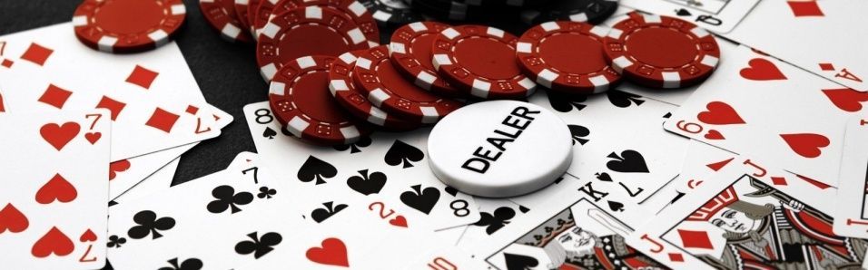 Talie do gry są kolejną przewagą kasyna w Blackjacku